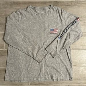 Men’s Vineyard Vines Large American flag long sleeve shirt